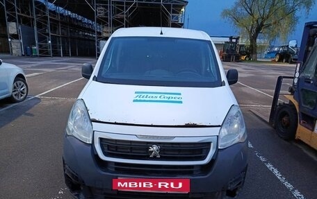 Peugeot Partner II рестайлинг 2, 2016 год, 625 000 рублей, 3 фотография