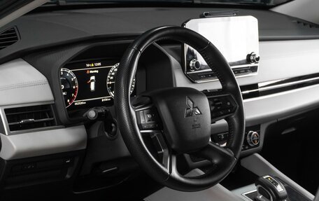 Mitsubishi Outlander, 2022 год, 4 812 000 рублей, 22 фотография