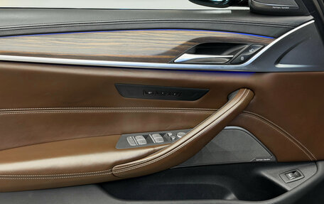 BMW 5 серия, 2020 год, 4 240 000 рублей, 15 фотография