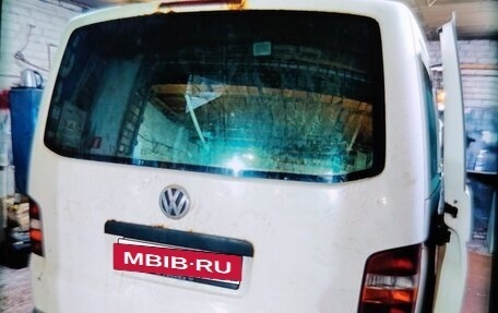 Volkswagen Transporter T5 рестайлинг, 2004 год, 300 000 рублей, 2 фотография