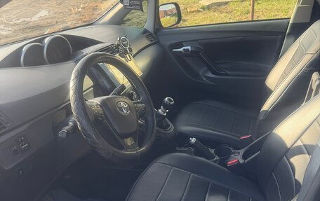 Toyota Verso I, 2012 год, 960 000 рублей, 7 фотография