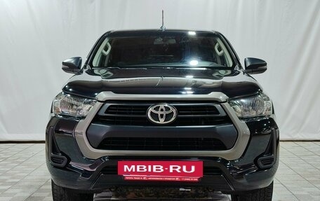 Toyota Hilux VIII, 2021 год, 3 500 000 рублей, 2 фотография