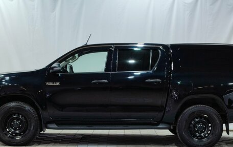 Toyota Hilux VIII, 2021 год, 3 500 000 рублей, 8 фотография