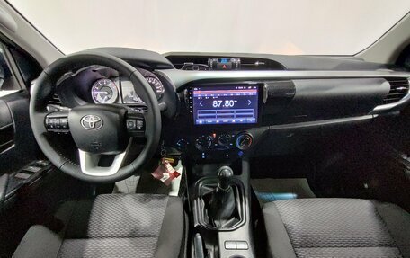 Toyota Hilux VIII, 2021 год, 3 500 000 рублей, 15 фотография