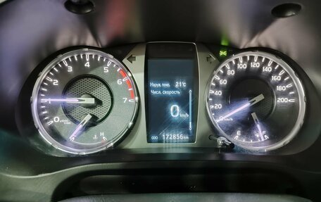 Toyota Hilux VIII, 2021 год, 3 500 000 рублей, 13 фотография