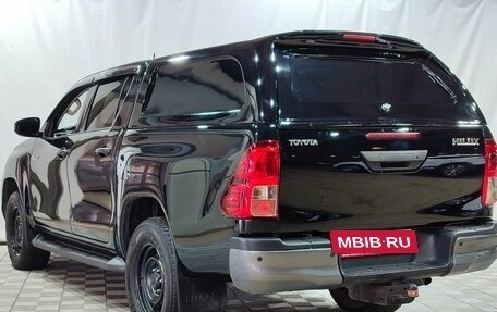 Toyota Hilux VIII, 2021 год, 3 500 000 рублей, 7 фотография