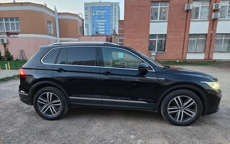 Volkswagen Tiguan II, 2022 год, 4 100 000 рублей, 8 фотография