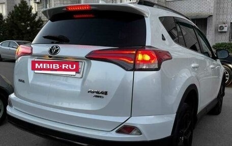 Toyota RAV4, 2019 год, 2 900 000 рублей, 8 фотография