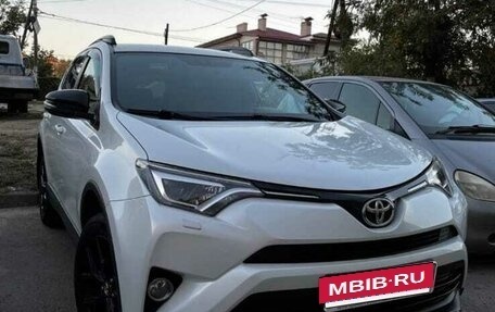 Toyota RAV4, 2019 год, 2 900 000 рублей, 7 фотография