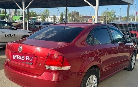 Volkswagen Polo VI (EU Market), 2011 год, 545 000 рублей, 2 фотография