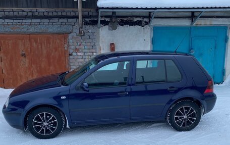 Volkswagen Golf IV, 2001 год, 400 000 рублей, 2 фотография