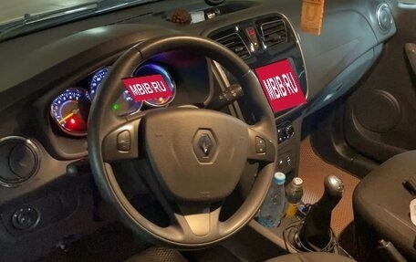 Renault Sandero II рестайлинг, 2015 год, 900 000 рублей, 2 фотография