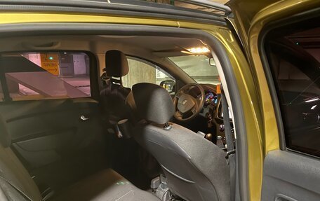 Renault Sandero II рестайлинг, 2015 год, 900 000 рублей, 11 фотография