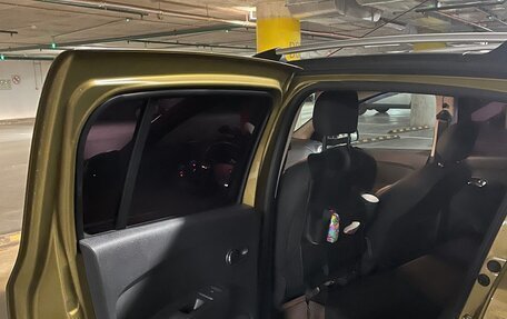 Renault Sandero II рестайлинг, 2015 год, 900 000 рублей, 14 фотография
