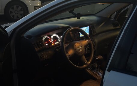 Toyota Corolla, 2004 год, 550 000 рублей, 7 фотография
