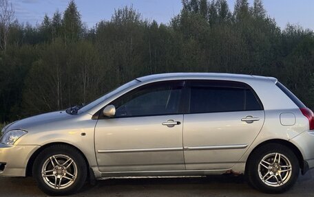 Toyota Corolla, 2004 год, 550 000 рублей, 4 фотография