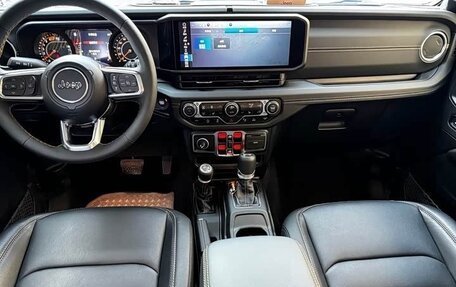 Jeep Wrangler, 2024 год, 8 430 000 рублей, 7 фотография