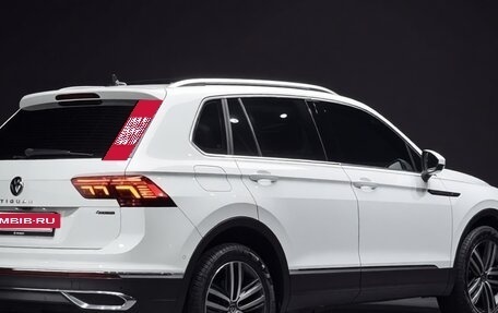 Volkswagen Tiguan II, 2023 год, 3 600 000 рублей, 2 фотография
