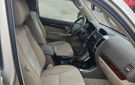 Toyota Land Cruiser Prado 120 рестайлинг, 2007 год, 1 950 000 рублей, 12 фотография