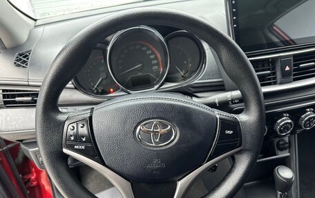 Toyota Yaris, 2021 год, 1 305 000 рублей, 13 фотография