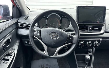 Toyota Yaris, 2021 год, 1 305 000 рублей, 12 фотография