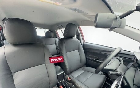 Toyota Yaris, 2021 год, 1 305 000 рублей, 17 фотография