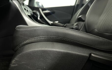Opel Astra J, 2013 год, 899 600 рублей, 10 фотография