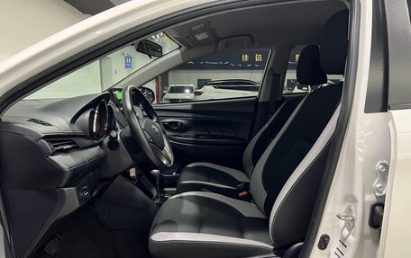 Toyota Yaris, 2021 год, 1 280 000 рублей, 8 фотография