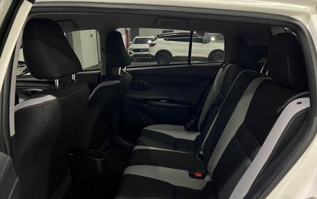 Toyota Yaris, 2021 год, 1 280 000 рублей, 12 фотография
