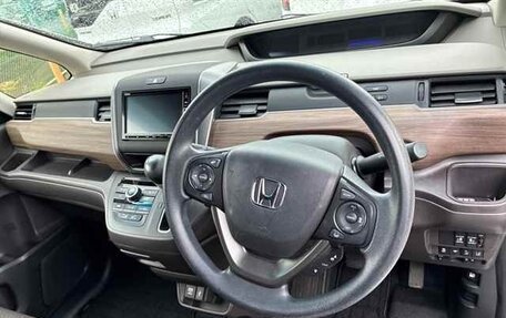 Honda Freed II, 2022 год, 1 103 900 рублей, 6 фотография
