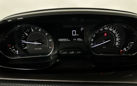 Peugeot 2008 II, 2014 год, 880 000 рублей, 11 фотография