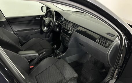 Skoda Rapid I, 2015 год, 940 000 рублей, 14 фотография