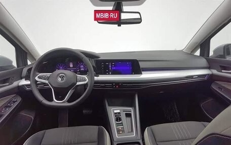 Volkswagen Golf VIII, 2022 год, 1 430 000 рублей, 12 фотография
