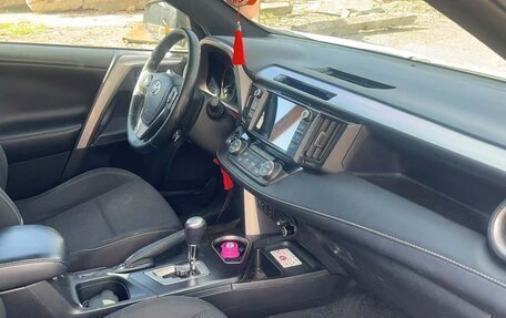Toyota RAV4, 2018 год, 2 488 880 рублей, 6 фотография