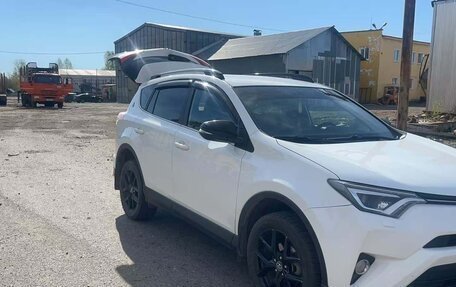 Toyota RAV4, 2018 год, 2 488 880 рублей, 10 фотография