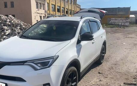 Toyota RAV4, 2018 год, 2 488 880 рублей, 9 фотография
