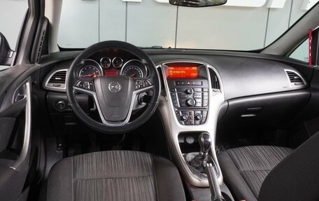 Opel Astra J, 2011 год, 749 000 рублей, 6 фотография