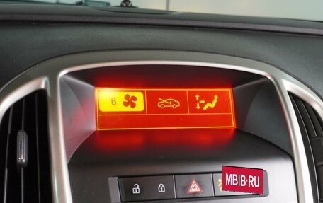 Opel Astra J, 2011 год, 749 000 рублей, 13 фотография