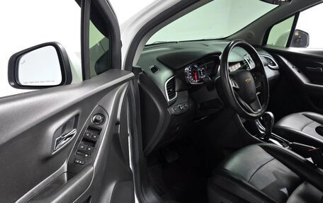 Chevrolet Trax, 2021 год, 1 047 000 рублей, 5 фотография
