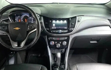 Chevrolet Trax, 2021 год, 1 047 000 рублей, 9 фотография