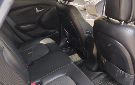 Hyundai ix35 I рестайлинг, 2011 год, 1 100 000 рублей, 15 фотография