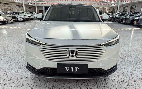 Honda Vezel, 2023 год, 1 900 000 рублей, 2 фотография