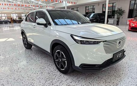 Honda Vezel, 2023 год, 1 900 000 рублей, 3 фотография