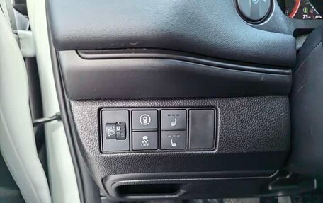 Honda Vezel, 2023 год, 1 900 000 рублей, 9 фотография