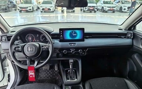 Honda Vezel, 2023 год, 1 900 000 рублей, 8 фотография