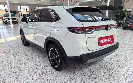 Honda Vezel, 2023 год, 1 900 000 рублей, 4 фотография