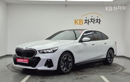 BMW 5 серия, 2025 год, 8 840 010 рублей, 1 фотография