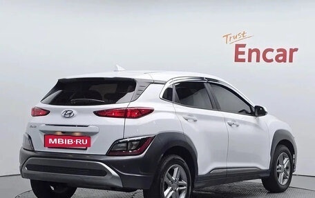 Hyundai Kona I, 2022 год, 1 360 000 рублей, 2 фотография