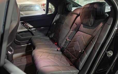 BMW 7 серия, 2025 год, 12 461 000 рублей, 7 фотография