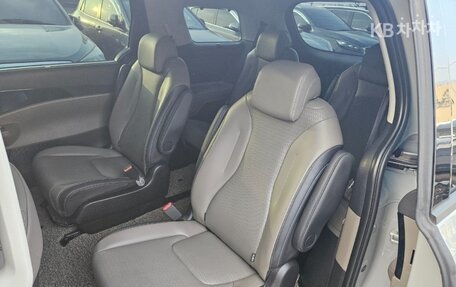 KIA Carnival, 2025 год, 6 680 010 рублей, 19 фотография